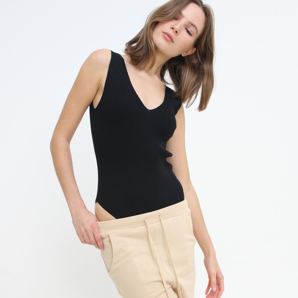 SALT + CO. - One Piece No. 02, V Neck, Ribbed Bodysuit in Black (NWT) - Picture 5 of 6